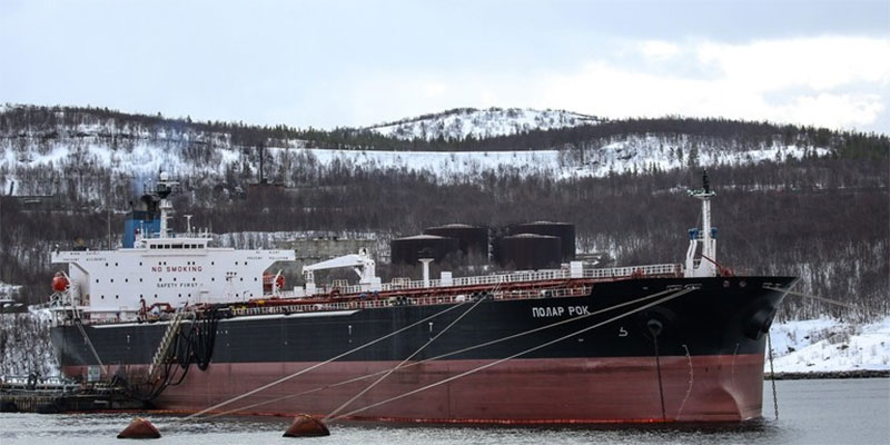 الولايات المتحدة مجبرة على استيراد النفط من روسيا
