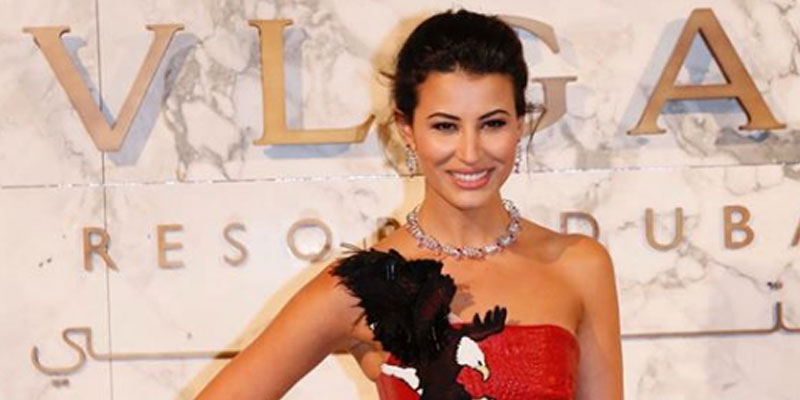 En photos : Rym Saidi fait sensation à Dubaï dans une jolie robe signée Hussein Bazaza 