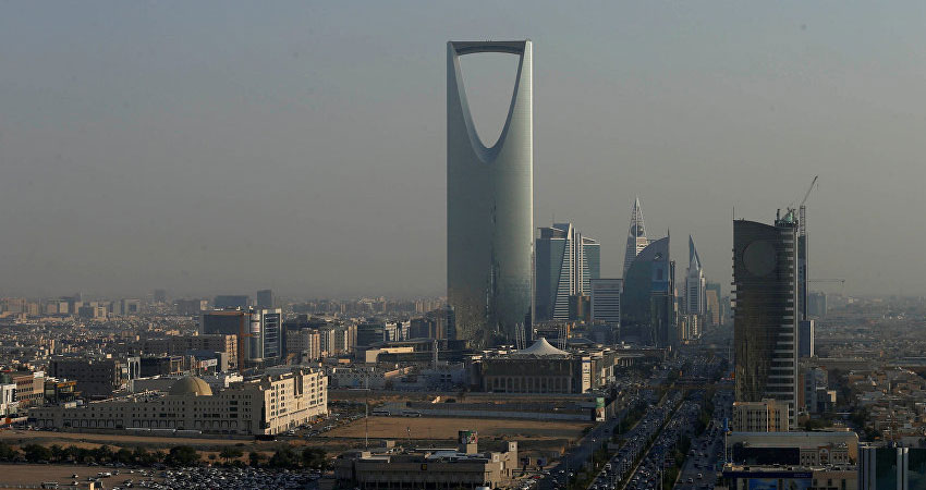 قرار سعودي يرفع أسعار النفط عالميا