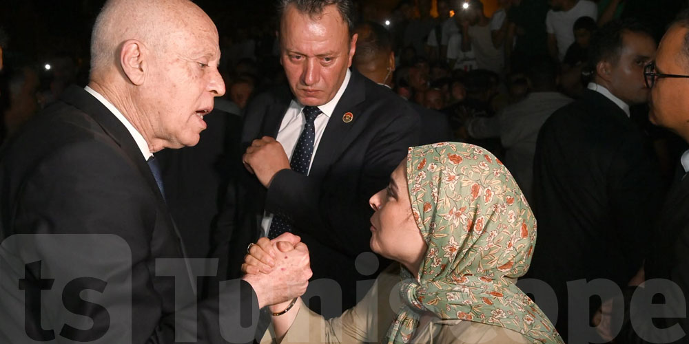 قيس سعيد من قابس : ''ومن لم يتحمّل المسؤولية على الوجه المطلوب سيترك مكانه لمن يتحمّلها بأمانة وبكلّ اوزارها''