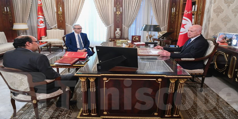 عاجل: رئيس الجمهورية يقرر حلّ شركة الاتّصالية للخدمات وانتداب أعوانها