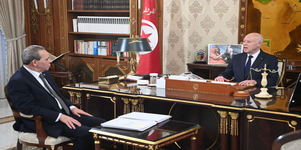 قيس سعيد: على كل مسؤول أن يكون مثالا في التعفّف والتقشف ونكران الذّات
