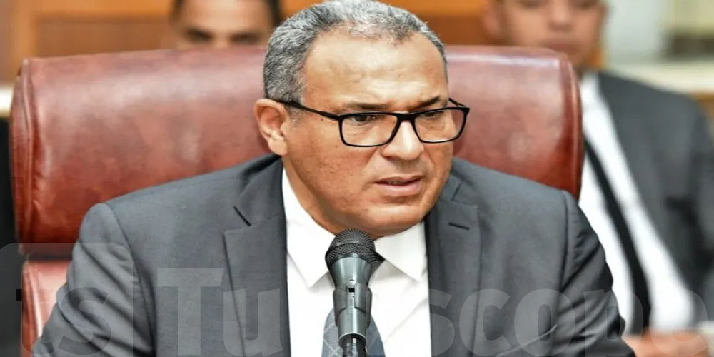 Augmentation du salaire des enseignants contractuels 