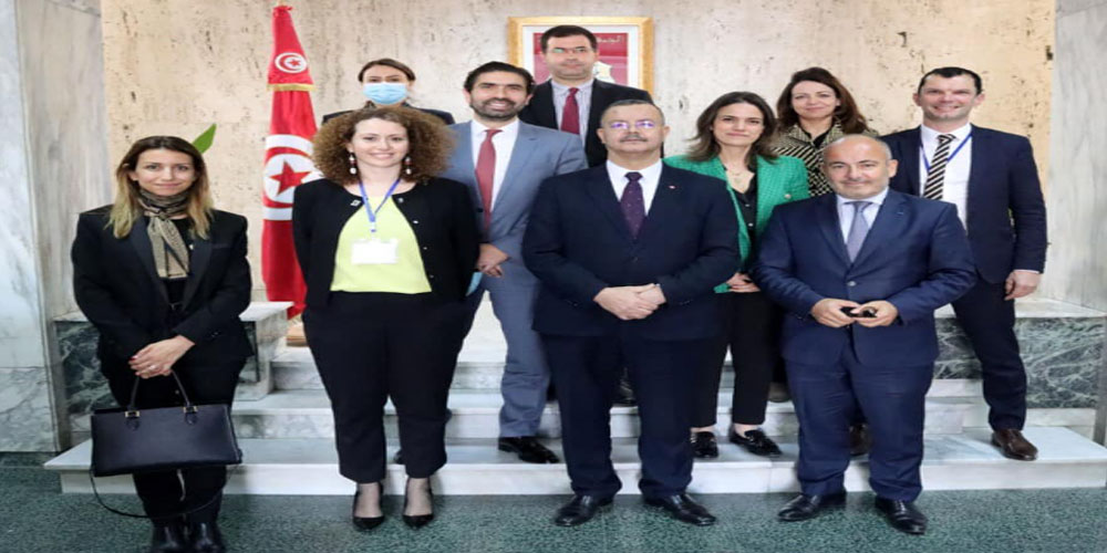 وزير الصحة: تونس يمكن أن تكون مركزا وقطبا للتكنولوجيات الحديثة والصناعات الصيدلية المتطورة