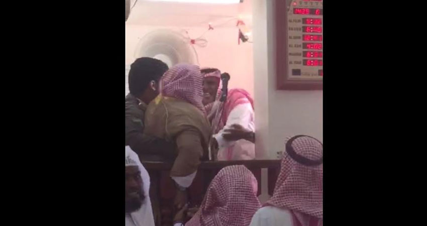 لماذا منع الأمن السعودي هذا الرجل من إلقاء خطبة الجمعة؟