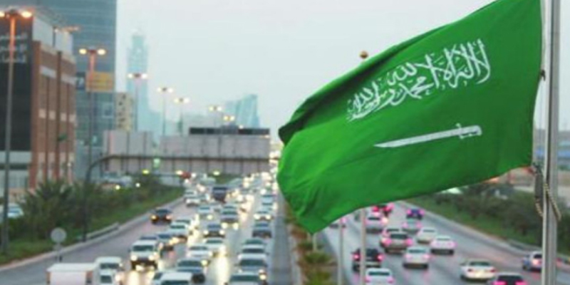 السعودية: إجراء تغيير بعض القيادات العسكرية العليا وتعيين امرأة نائبة وزير