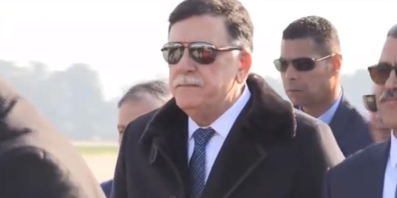 بالفيديو: وصول فايز السراج إلى الجزائر على رأس وفد رفيع المستوى