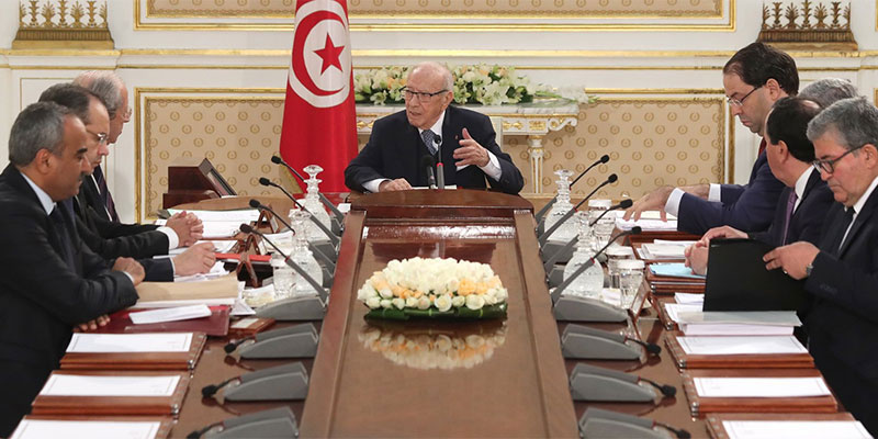 ماذا يقصد؟؟؟السبسي للنهضة: ''إذا خلا لك الجوّ فبيضي وفرّخي''