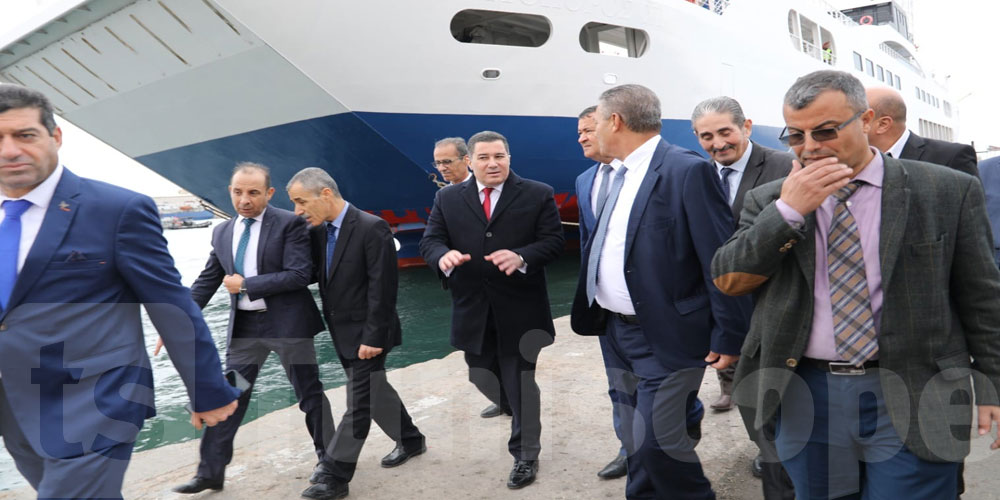 صفاقس: وزير النقل يوصي بتدعيم السلامة والأمن والنظافة في الميناء التجاري