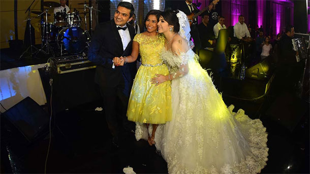 بالصور: شيرين تتقاضى 200 ألف جنيه في أضخم حفل زواج ثم تنسحب بعد 10 دقائق