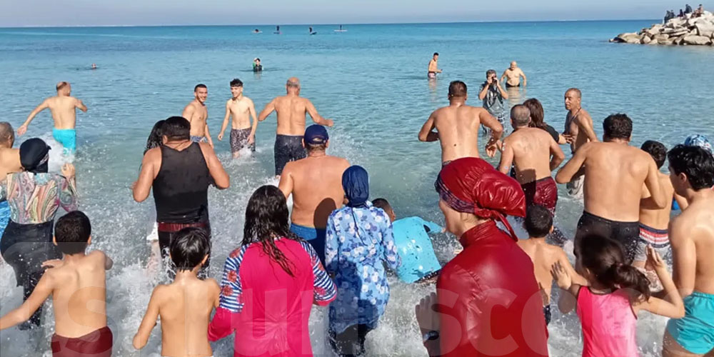 طبيب جلدية: السباحة في البحر مفيدة للبشرة والصحة النفسية