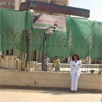  Sihem Badi effectue une visite à la place Rabaa al-Adawiya pour rendre hommage aux islamistes tués 