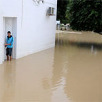La protection civile continue à évacuer les sinistrés des inondations à l’Ariana 