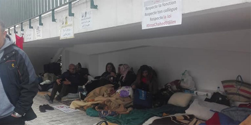 اعتصام المدرسين بمقر وزارة التعليم العالي، توضيح