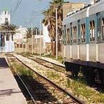 Gabes : Des sitinneurs coupent la route nationale 1 et les rails du train vers Tunis ! 
