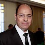 Slim Besbes poursuivi en justice par le groupe des 25 avocats