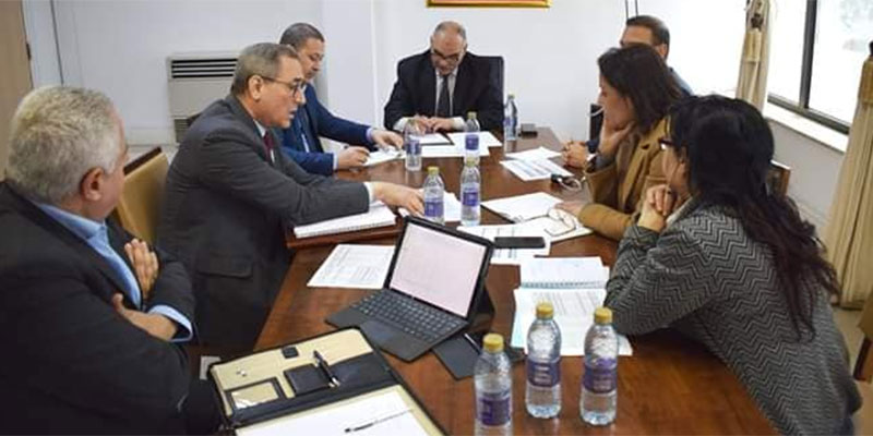 جلسة عمل بوزارة التجارة من أجل إحكام توزيع مادة السميد