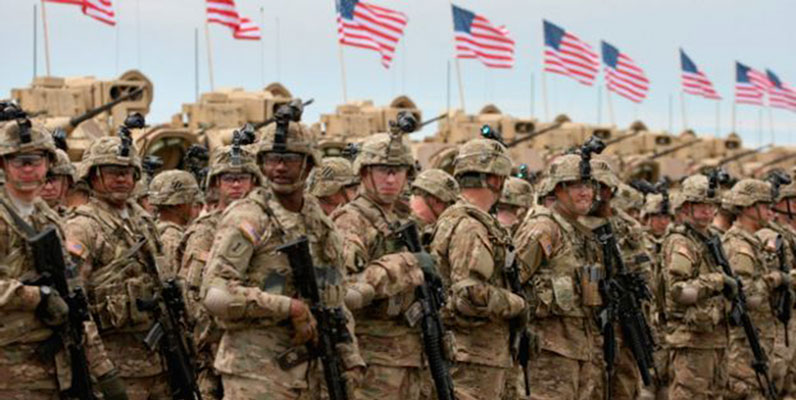 Bientôt, les soldats américains débarquent en Arabie Saoudite 