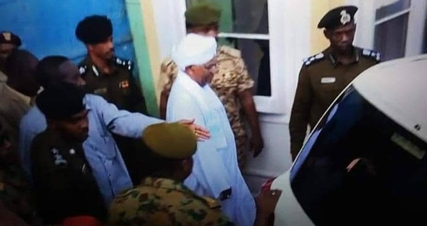 اول ظهور للرئيس السوداني..من السجن إلى المحكمة