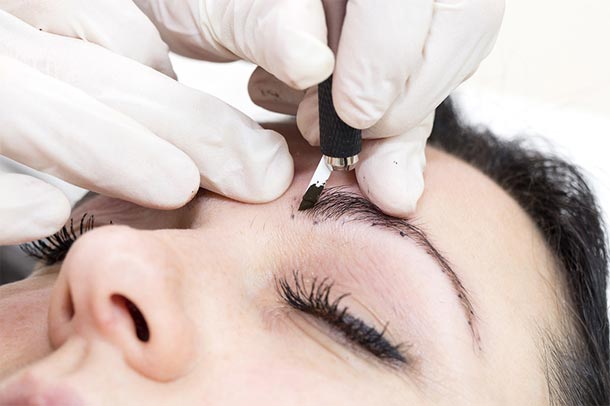 Tatouage des sourcils : Ce que vous devez savoir sur le Microblading en Tunisie...