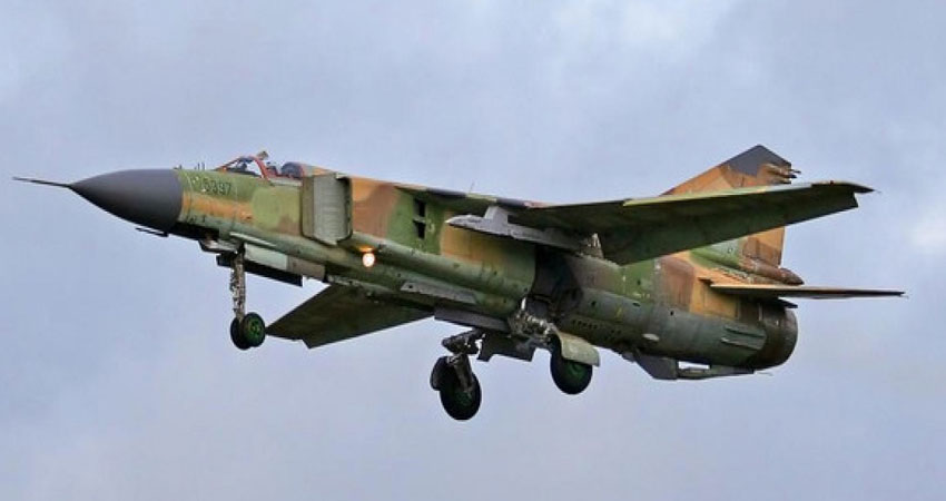 “الجيش الحر” يعلن إسقاط طائرة حربية للنظام وسط سوريا