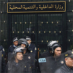 Protestation des agents de sécurité révoqués devant le ministère de l’Intérieur