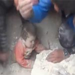 قصف في حي المعصرانية بحلب :انتشال طفلة حية من تحت أنقاض مبنى سوي بالأرض