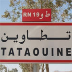 Des chômeurs de Tataouine bloquent la route pour réclamer leur droit à l’emploi 