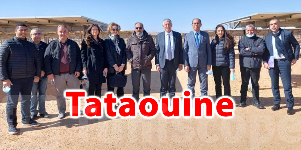 En photos: L'ambassadeur de France en visite au site de la centrale photovoltaïque de Tataouine