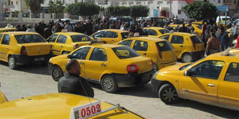 سيارات التاكسي الفردي في إضراب