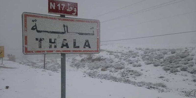  القصرين: انقطاع حركة المرور على مستوى تالة بسبب تساقط الثلوج