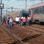 Grave accident d'un train en région parisienne faisant de nombreuses victimes