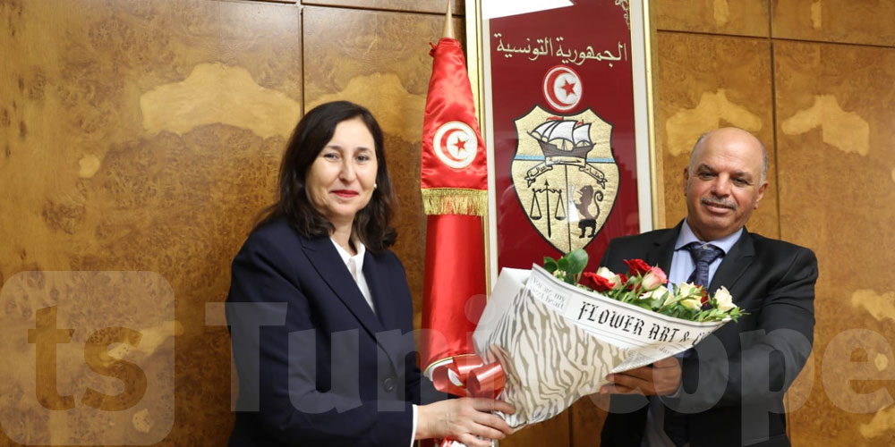  وزير النقل الجديد رشيد عامري يتسلم مهامه