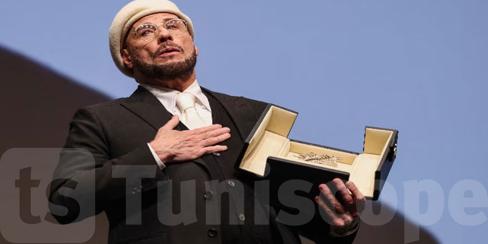جون ترافولتا يفاجأ بجائزة مهرجان كان قبل عرض أول فيلم من إخراجه
