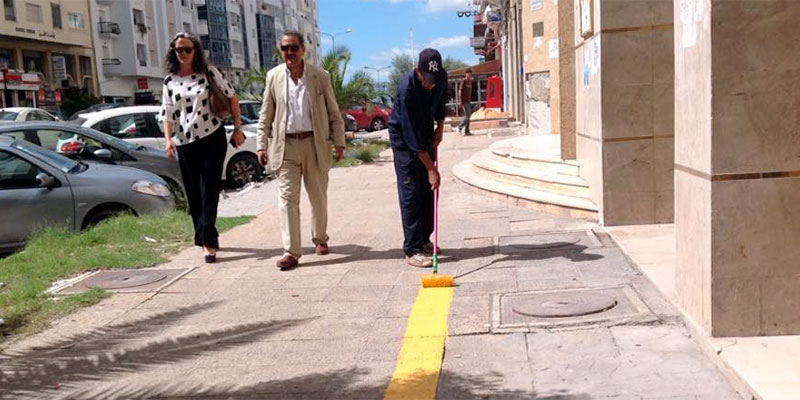 En photos : Une ligne jaune pour limiter les terrasses des cafés d'Ennasr