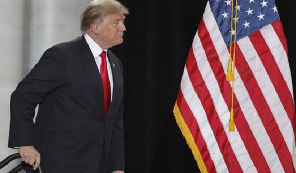 Trump choisit l’isolement diplomatique, maintenant l’isolement fiscal, le monde s'inquiète