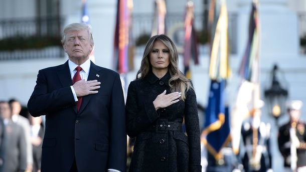 11 Septembre: Trump observe une minute de silence à la Maison Blanche