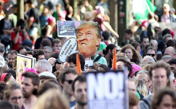 'مظاهرات في بروكسل ضد ترامب بعد وصفه المدينة بـ'حفرة جهنم