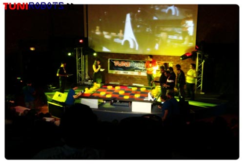tunirobots-190412-3.jpg