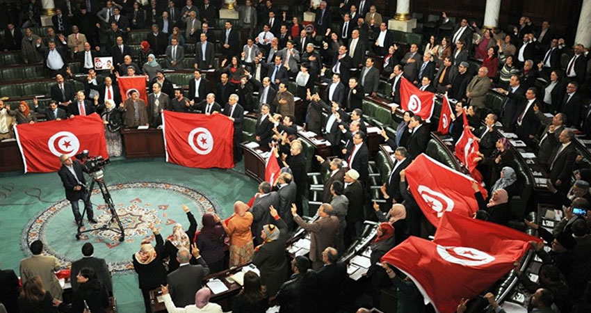صحف عربية : حكومات تونسية متعاقبة فشلت في إحداث تغييرات لازمة لتقليص عجز الميزانية