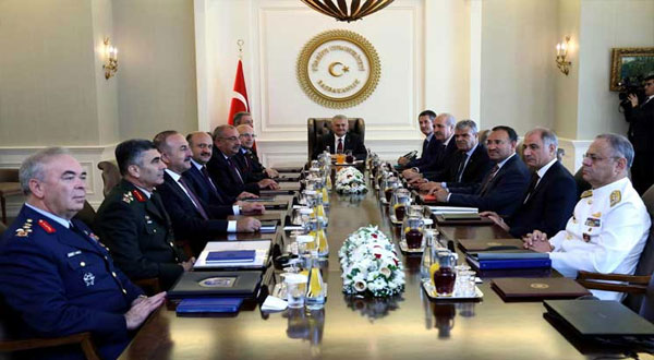 مجلس الشورى العسكري في تركيا يحيل 586 عقيدًا للتقاعد