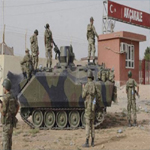 الجيش التركي يجلي المدنيين والصحافيين من المنطقة الحدودية مع سوريا