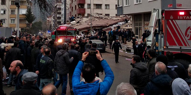 Un mort et plusieurs blessés dans l’effondrement d’un immeuble de six étages en Turquie