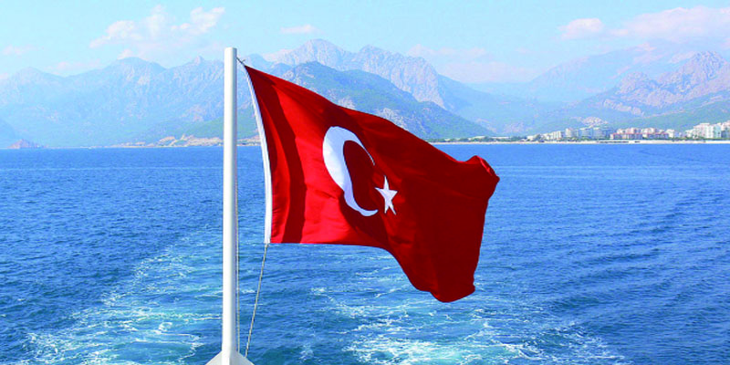 سقوط حزب أردوغان في إسطنبول ينعش الليرة التركية