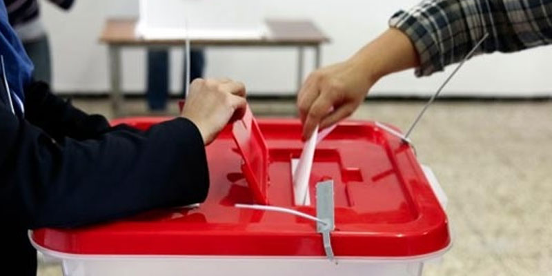 A Sousse un huissier notaire pour consigner l’ouverture des urnes
