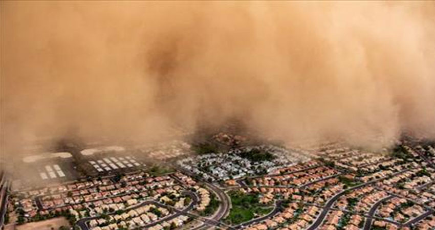 عاصفة ترابية ضخمة تحتاج ولاية أريزونا الأميركية