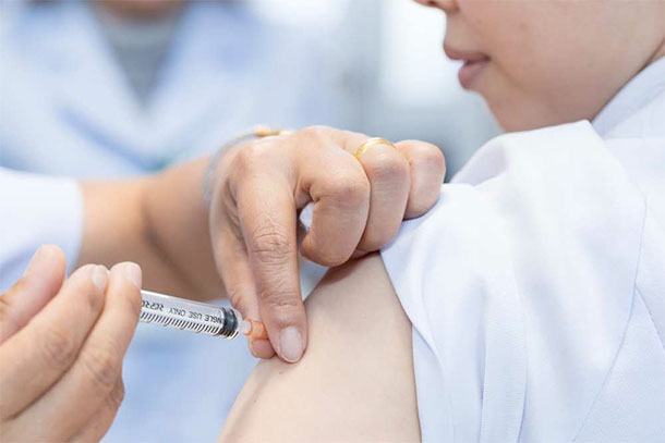 Un enfant sur dix dans le monde n'a reçu aucun vaccin en 2016, selon l'OMS 