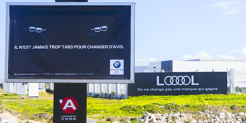 En photos : Les clins d'oeils de BMW et AUDI Tunisie en Affichage Urbain