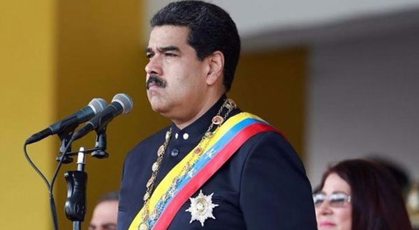 أمريكا تفرض عقوبات على 13 مسؤولاً فنزويلياً