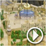 فيديو: مجسم للمسجد الأقصى بتراب من القدس